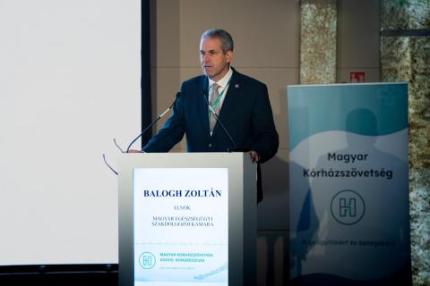 Előadók